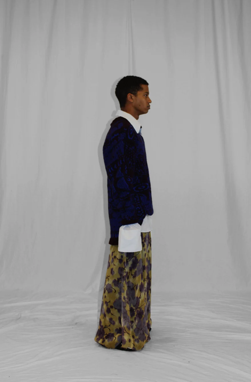 Look 1 — On The Train, side